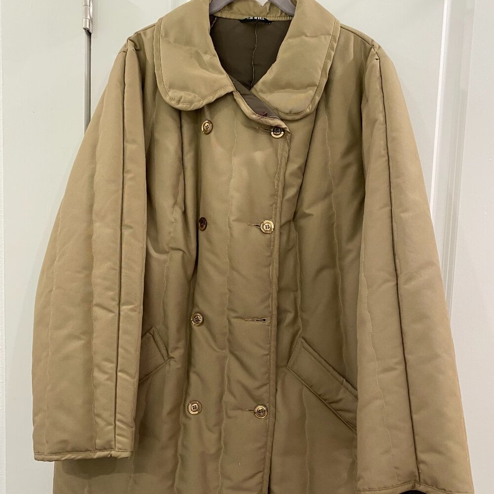 Warm Tan Gently Used Twice Size 2X  Two Pockets White Bear of St. Paul